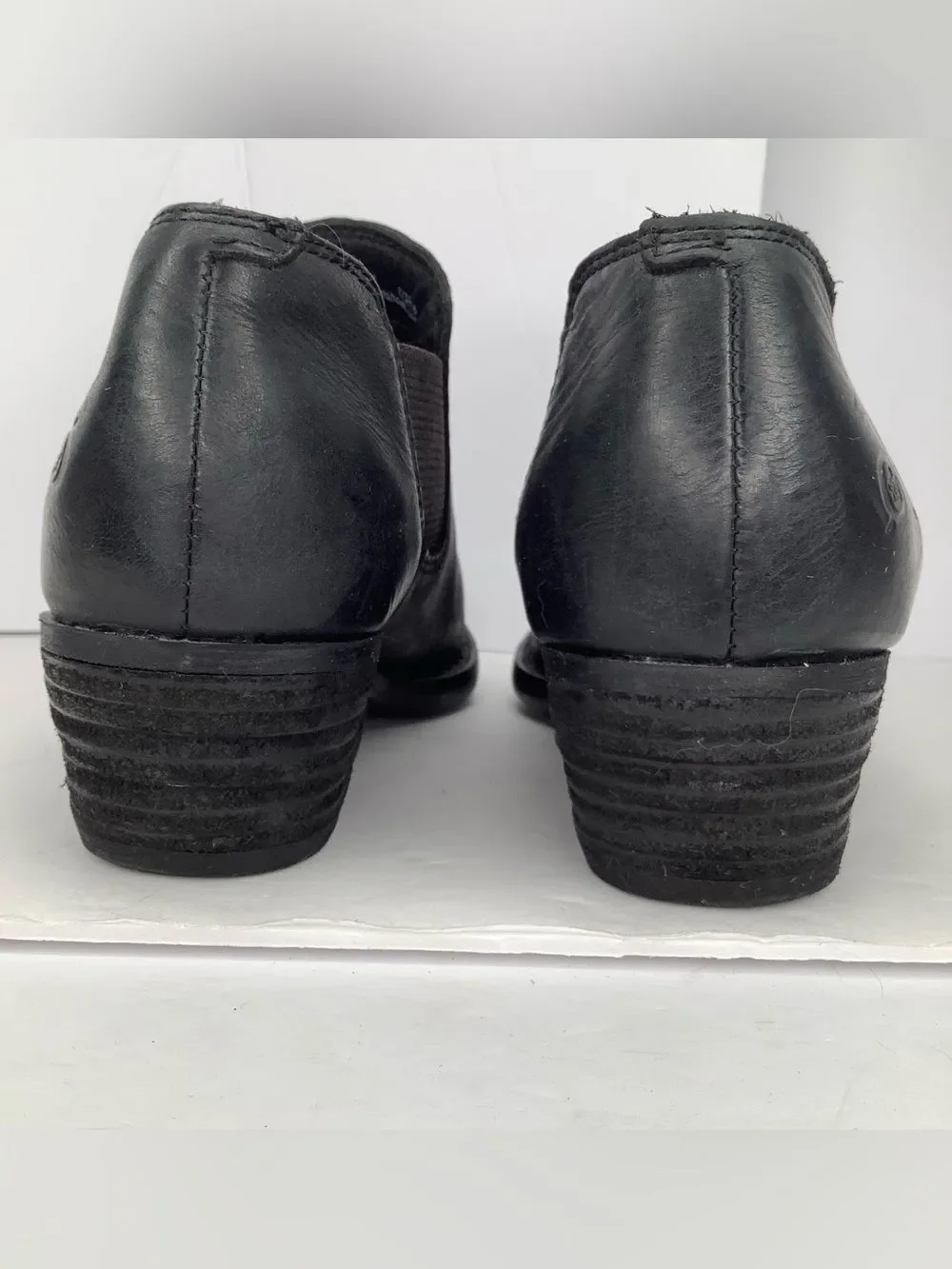 Born Black Leather Chelsea Block Heel Women’s Ankle Bootie Sz 8M Equestrian